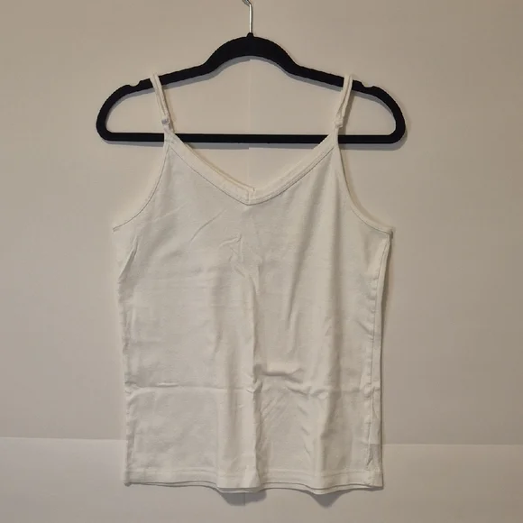 🦜 White Cami Tank Top V-Neck Adjustable Spaghetti Straps - Picture 2 of 9